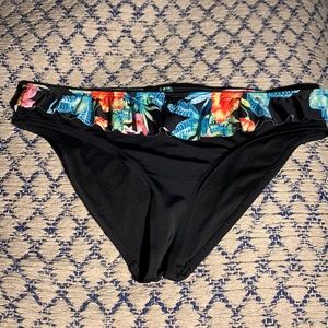 Bikini bottom size L